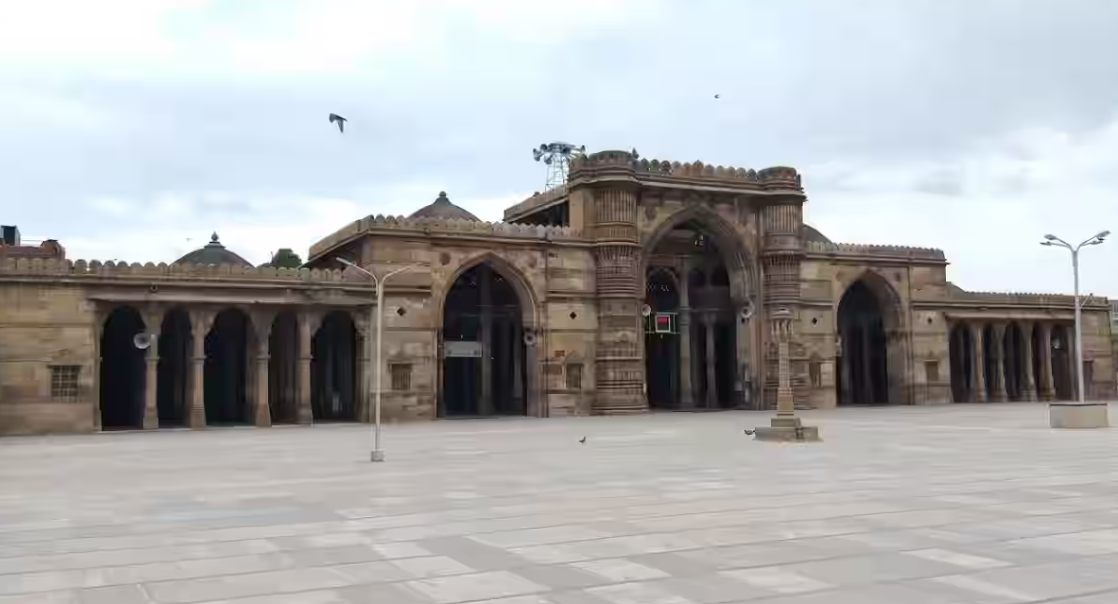 Rani no Hajiro, Ahmedabad, Gujarat - Vushii.com Rani no Hajiro, Ahmedabad, Gujarat - Vushii.com